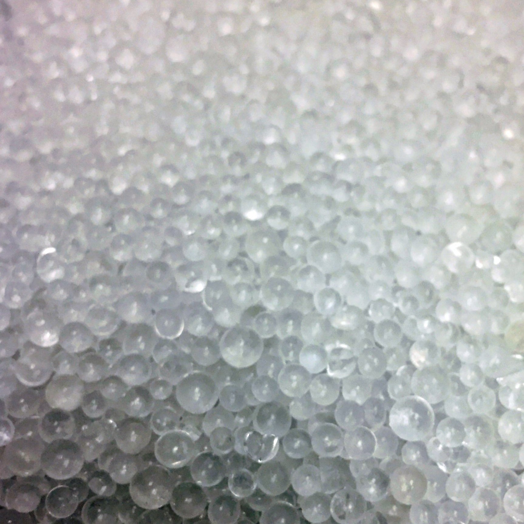 Making Use Of Industrial Grade Silica Gel Beads And Crystal For